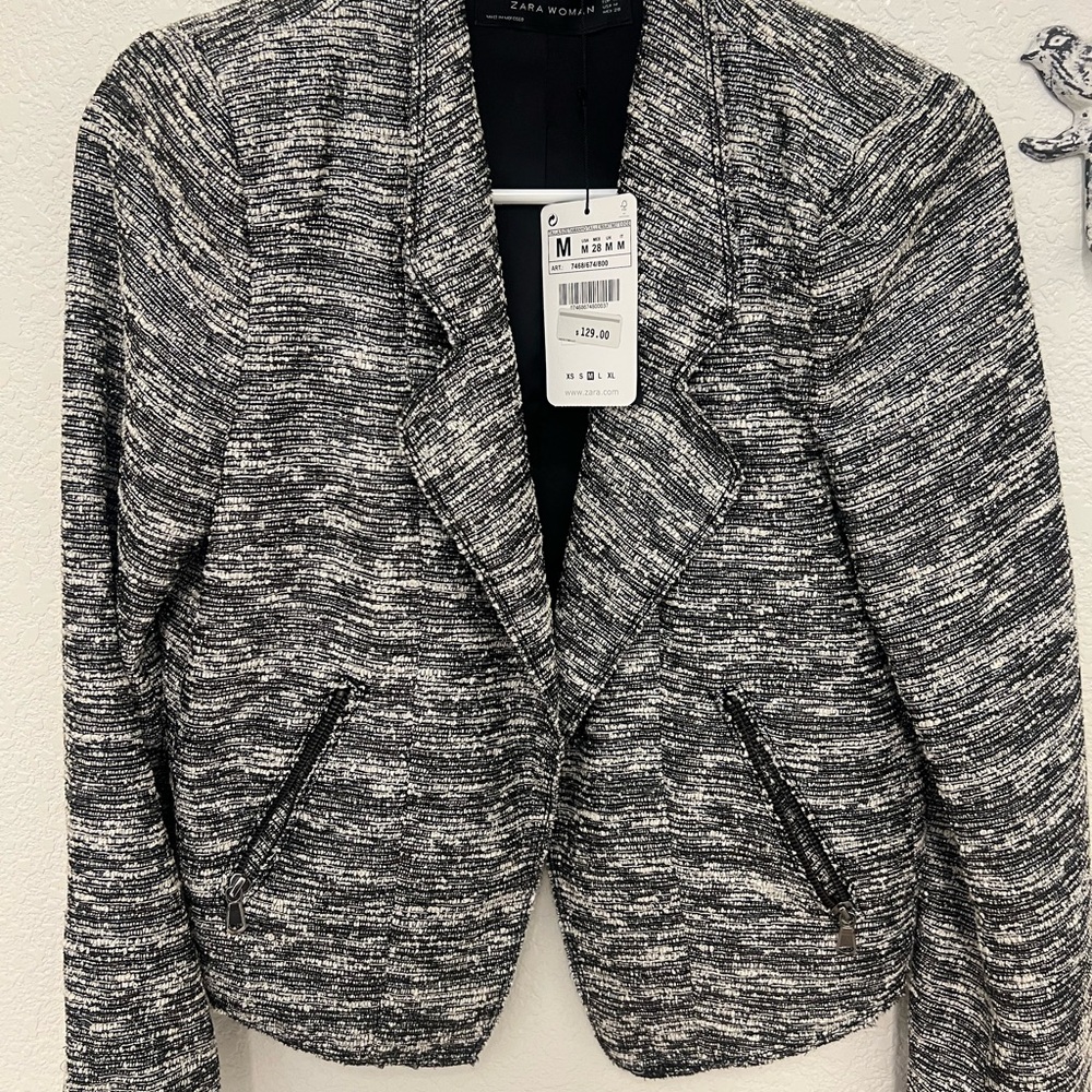 Zara Women’s Black and White Jacket